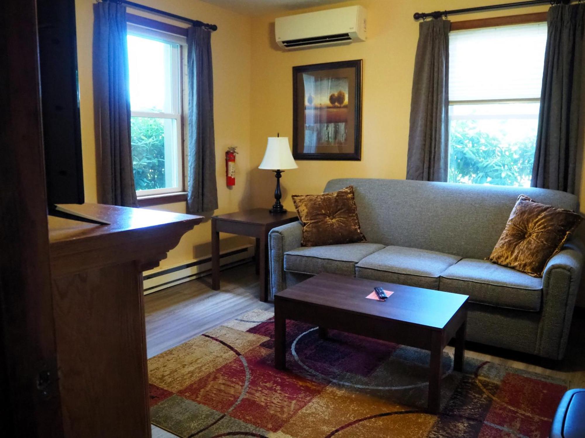 Woodfield Manor - A Sundance Vacations Property Cresco Ruang foto