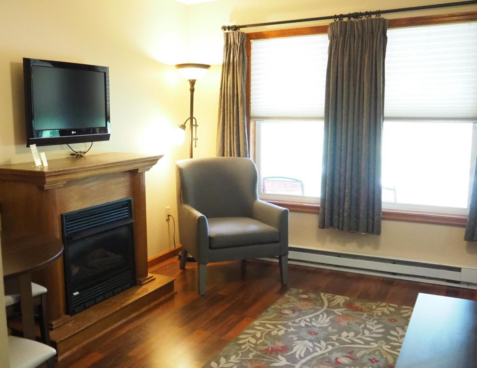 Woodfield Manor - A Sundance Vacations Property Cresco Ruang foto