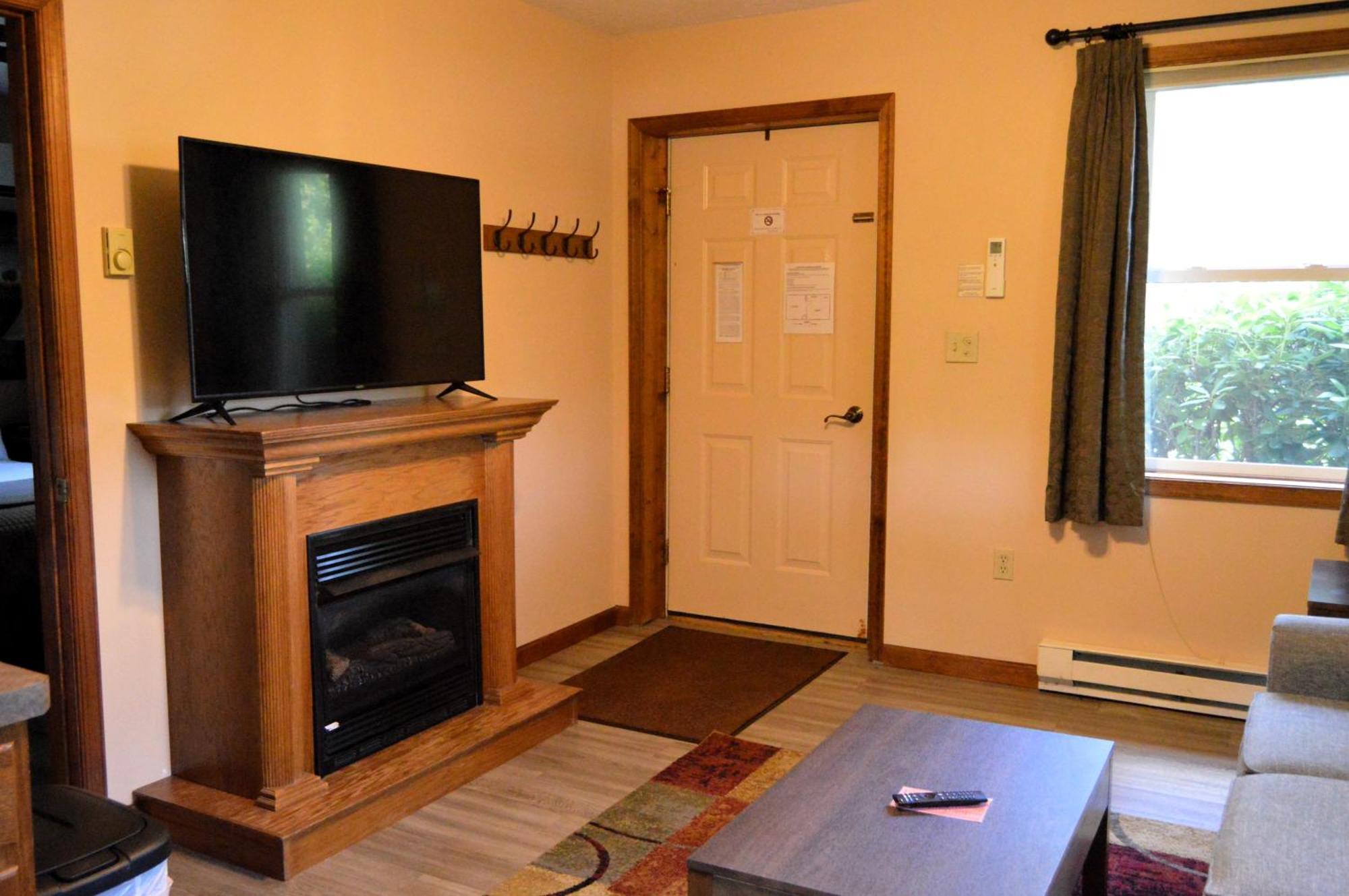 Woodfield Manor - A Sundance Vacations Property Cresco Ruang foto